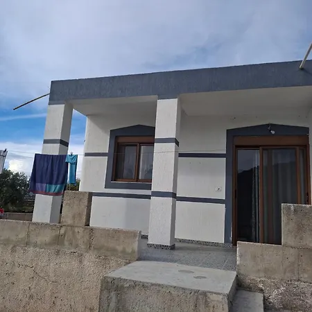 Dori Villa Sarande