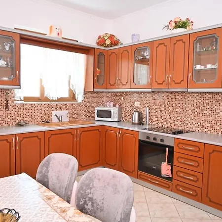 Dori Villa Sarandë