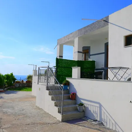 Dori Villa *