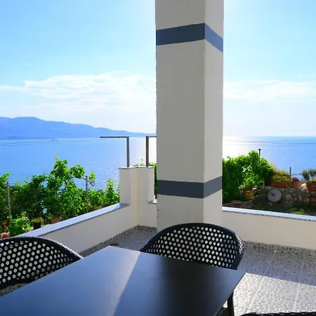 Dori Villa *